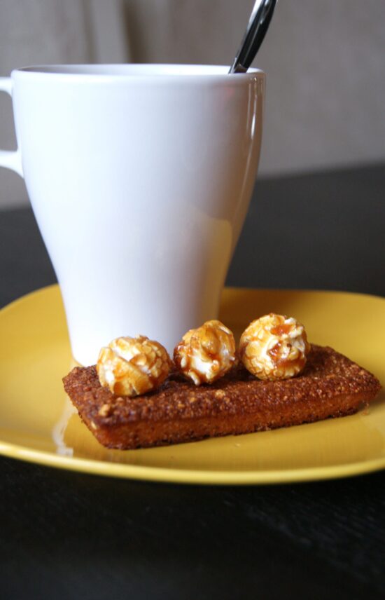 Financiers Pop-corn & Carambar