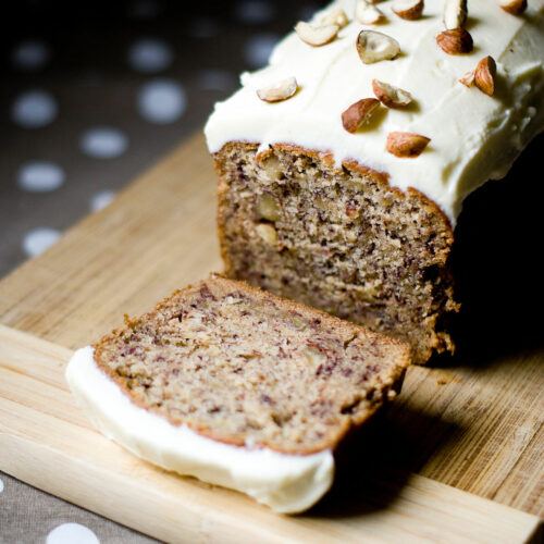Banana Bread aux Noisettes & Cannelle | Lilie Bakery