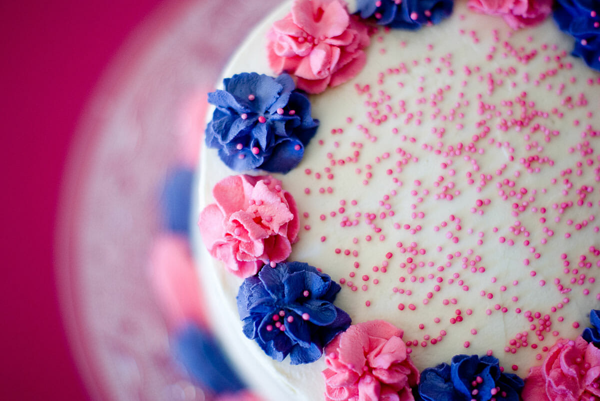 layer-cake-rose-violet-lilie-bakery_