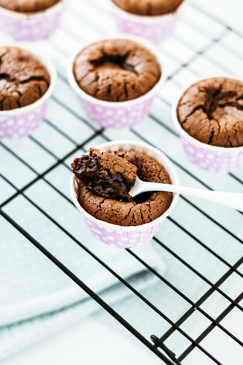 Fondants coeur coulant chocolat zoom - Lilie Bakery