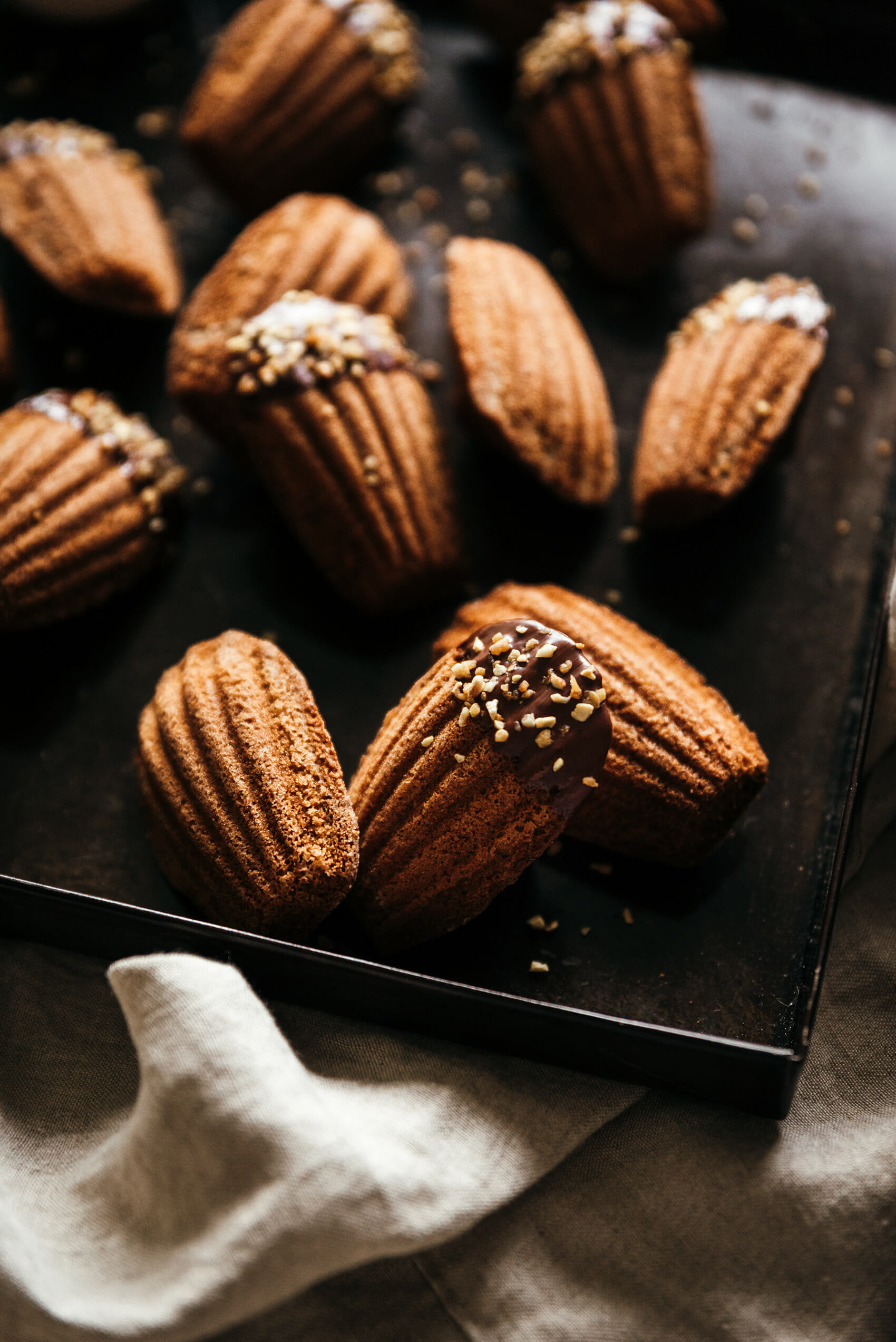 Hazelnut-chocolate madeleines - Lilie Bakery