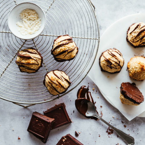 Coconut-almond rocks with chocolate glaze - Lilie Bakery