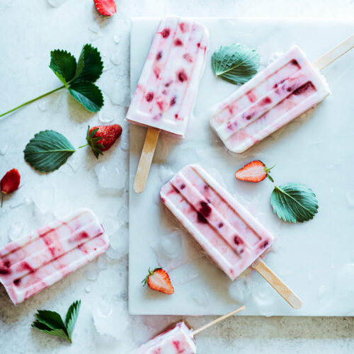 Glaces fraises rôties, yaourt & miel - Lilie Bakery