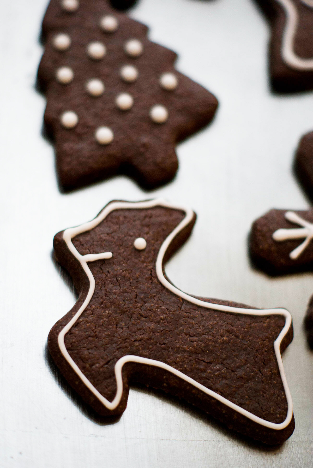 Biscuits de noel au chocolat glaçage renne - Lilie Bakery