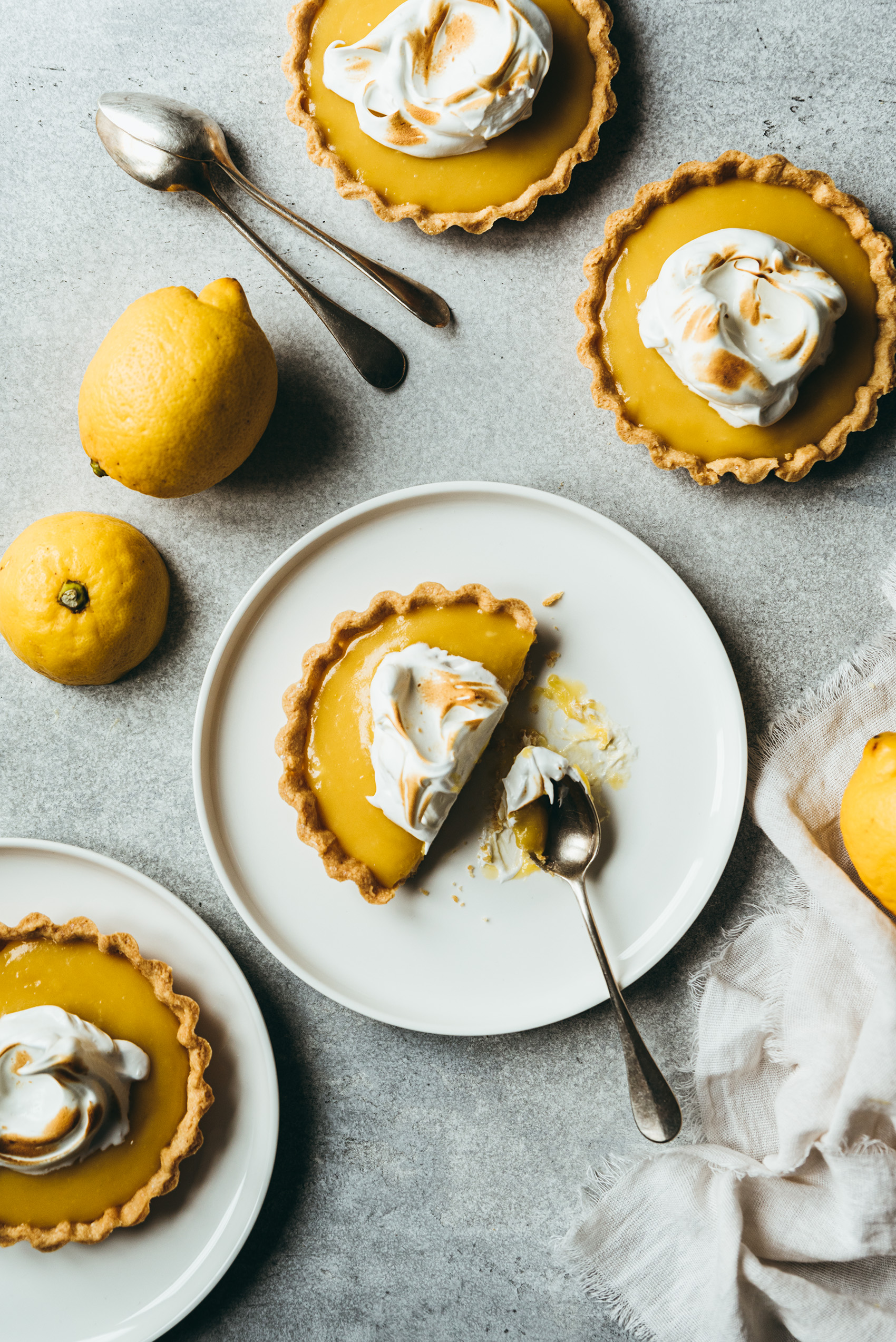 Tartelette citron meringuée gingembre zoom - Lilie Bakery