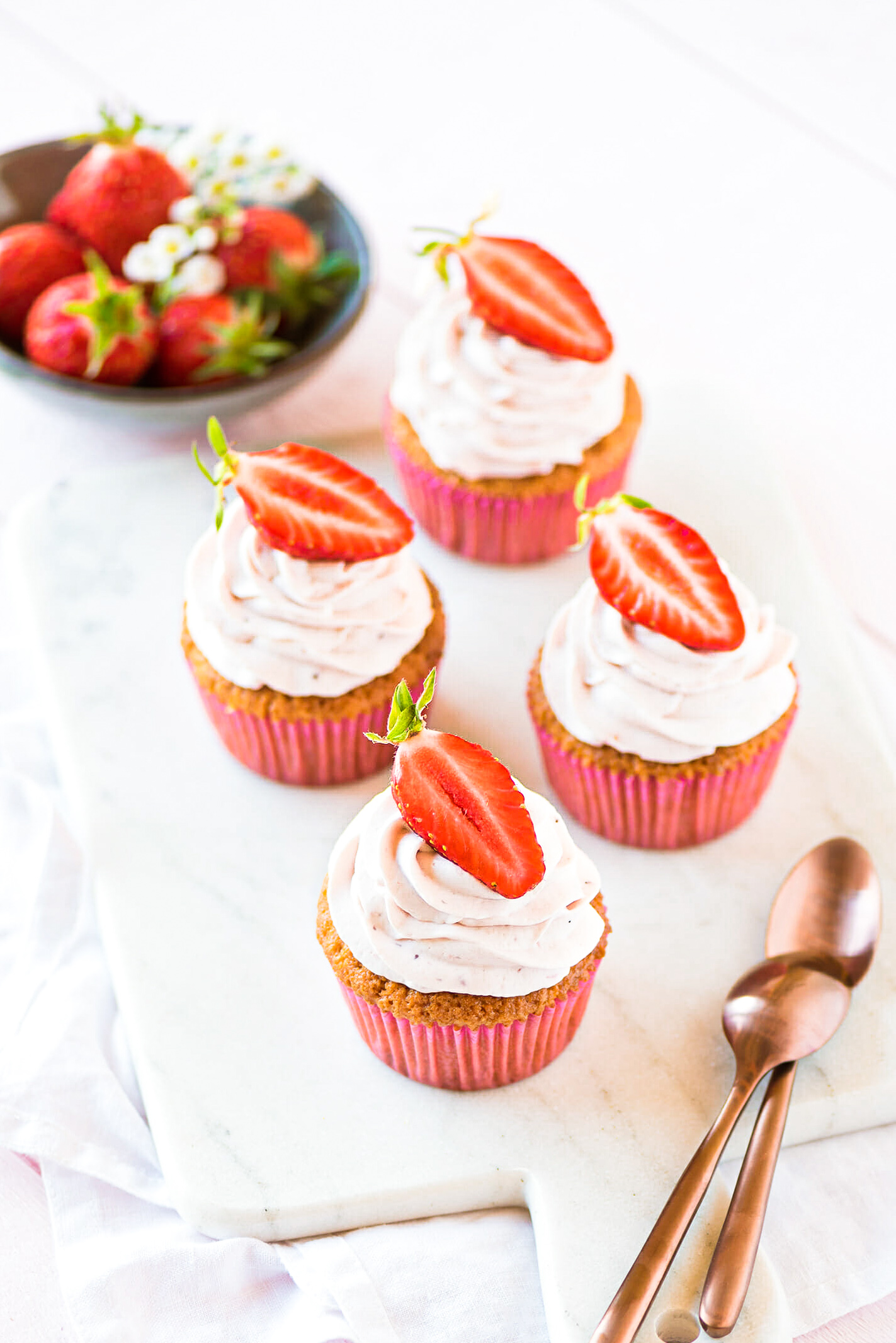Strawberry mascarpone cupcakes recipe - lilie bakery