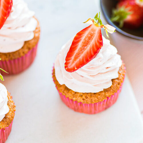 Strawberry cupcakes recipe - Lilie Bakery