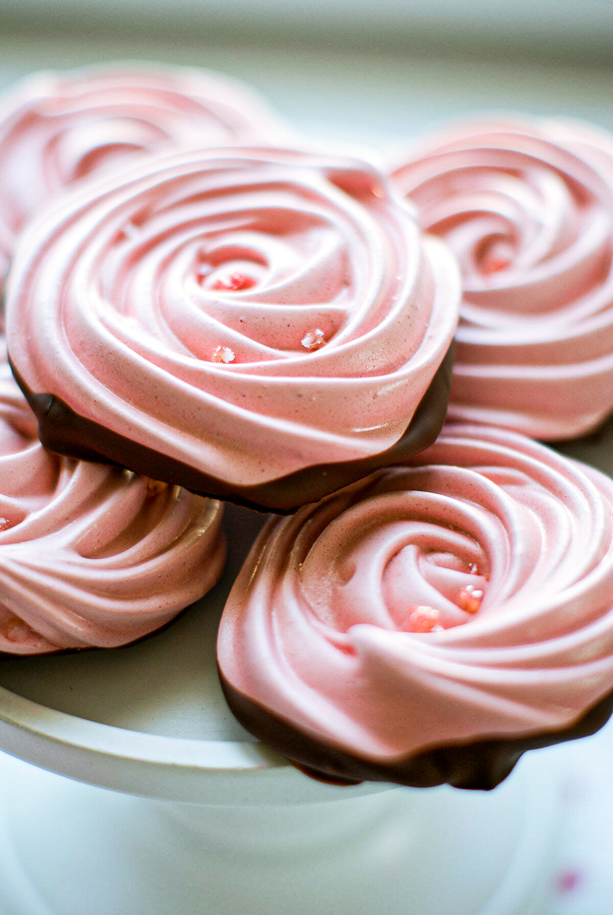 Meringues roses au Chocolat recette - Lilie Bakery