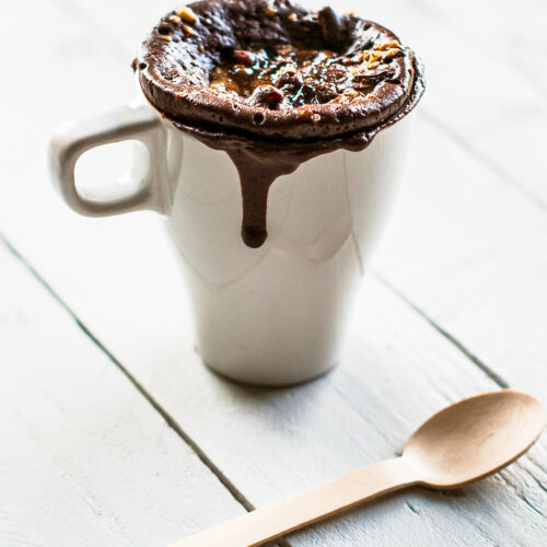 Mug cake chocolat recette facile - Lilie Bakery