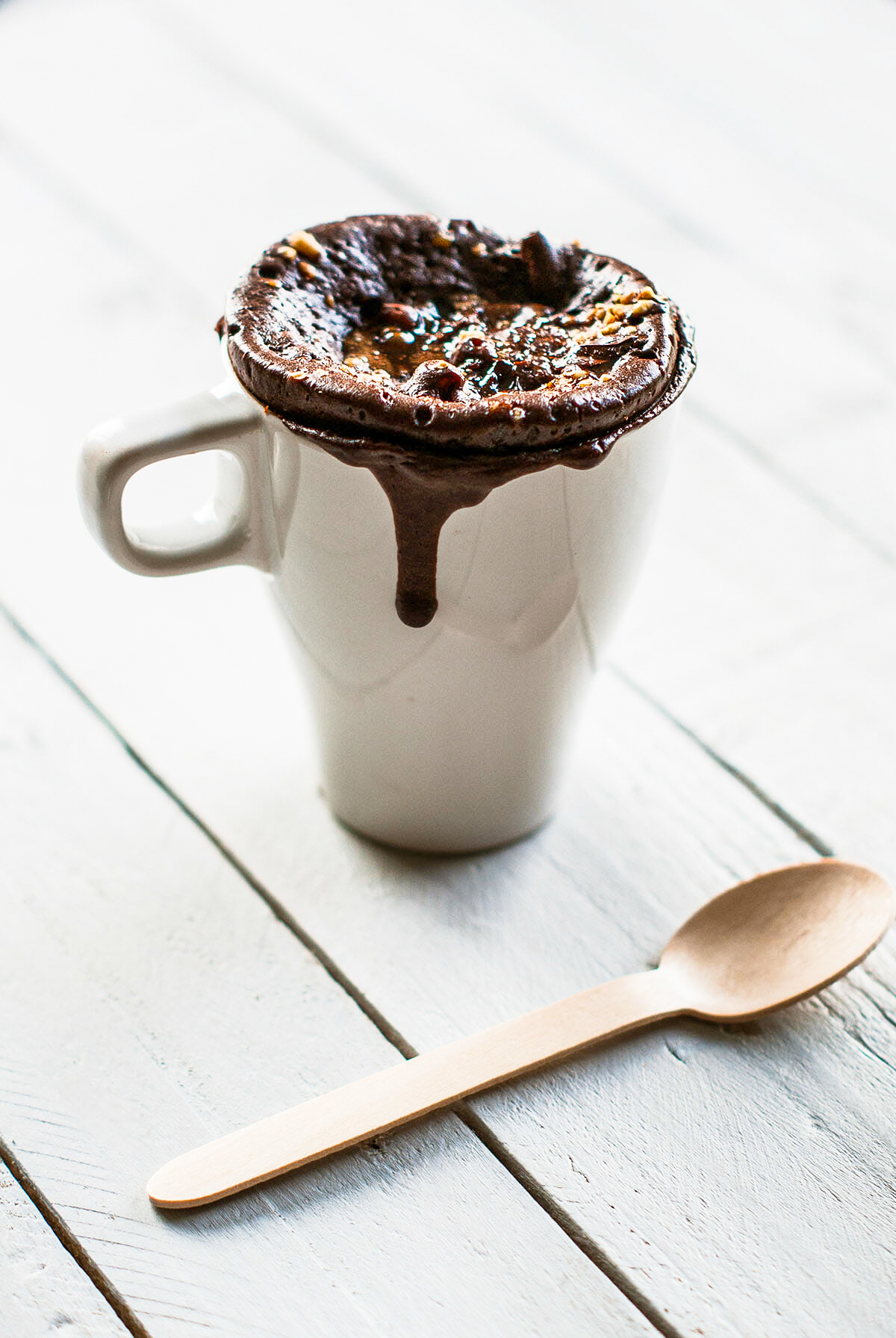 Mug cake chocolat recette facile - Lilie Bakery