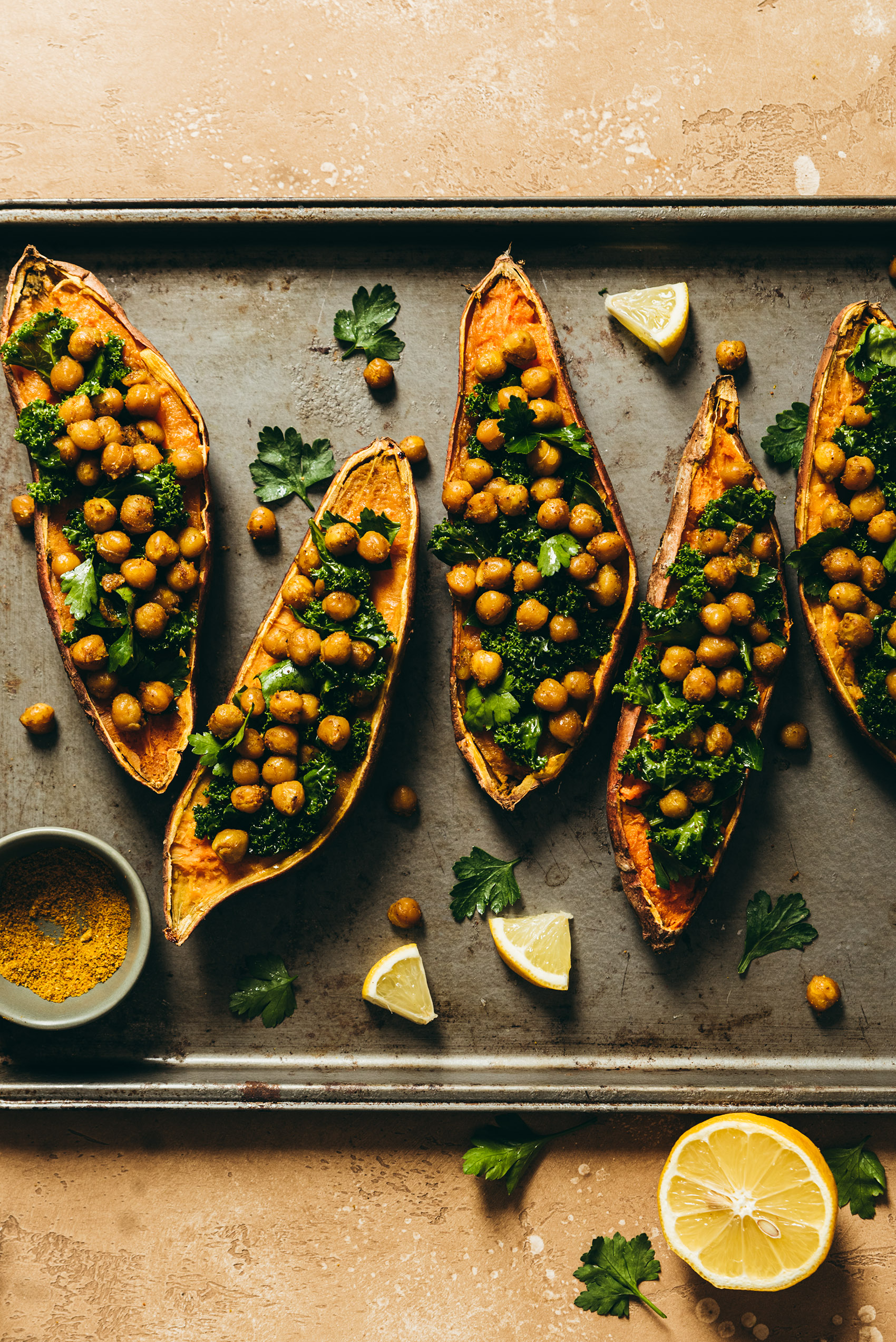 Patates douces pois chiches curry chou kale - Lilie Bakery