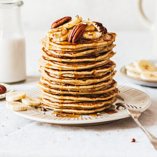 Pancakes banane healthy sans sucre raffiné - Lilie Bakery