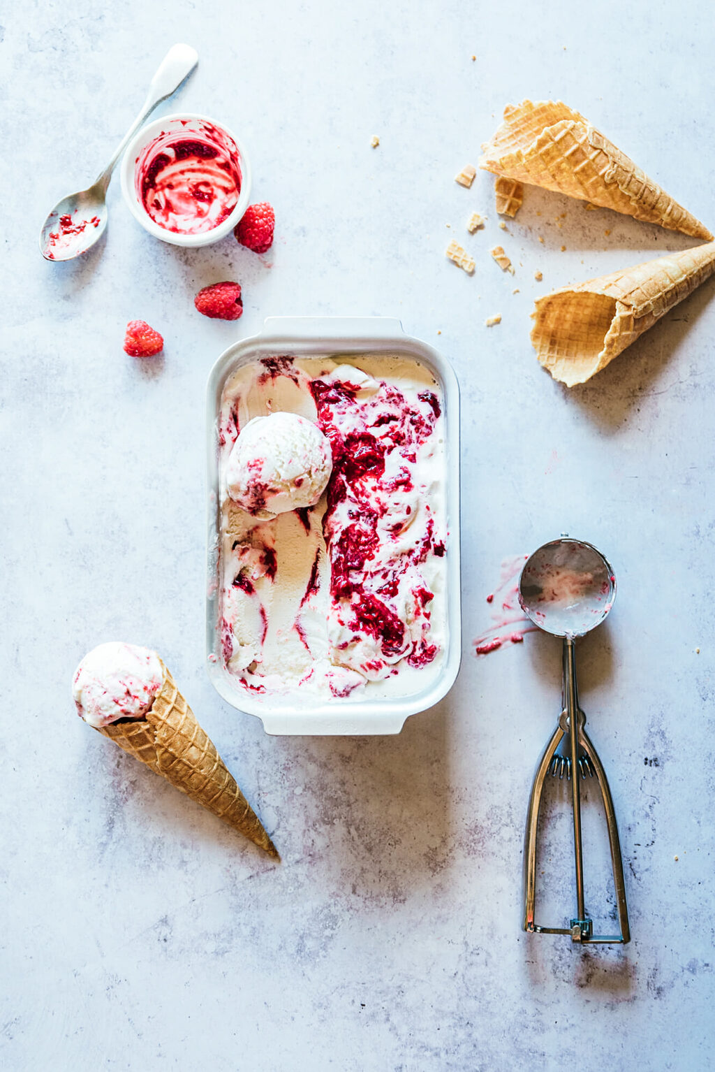 Glace au yaourt onctueuse compotée framboise - Lilie Bakery