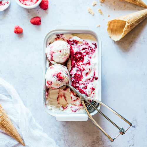 Glace au yaourt onctueuse compotée framboise - Lilie Bakery