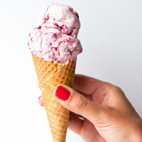 Glace framboise maison 3 ingrédients - Lilie Bakery