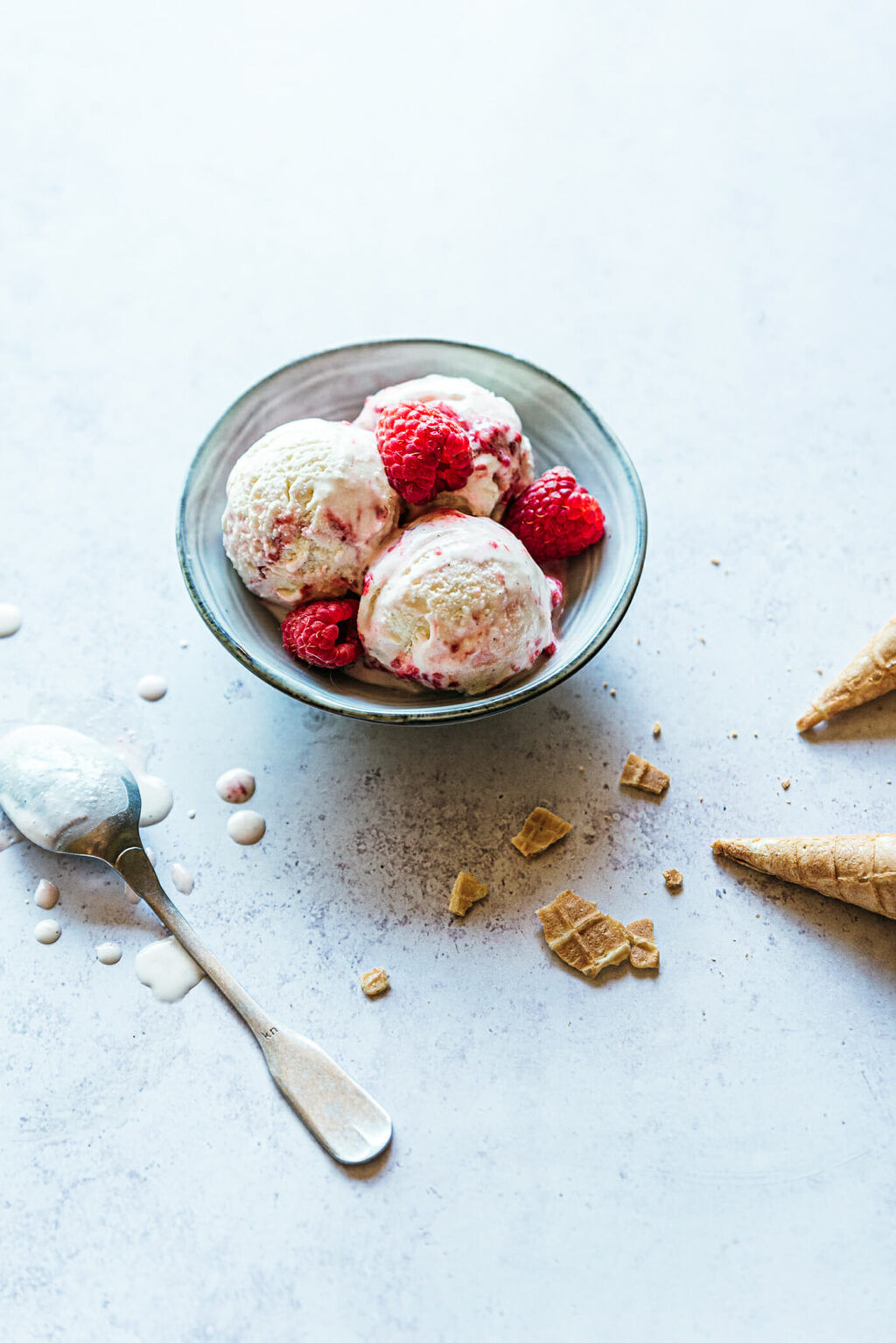Glace yaourt onctueuse compotée framboise - Lilie Bakery