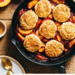 Cobbler aux p&ecirc;ches - Lilie Bakery