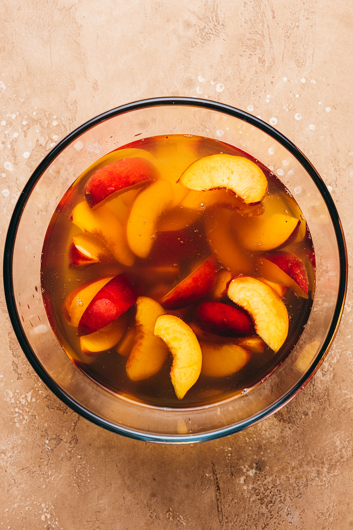 Thé glacé pêche infusé à froid - Lilie Bakery