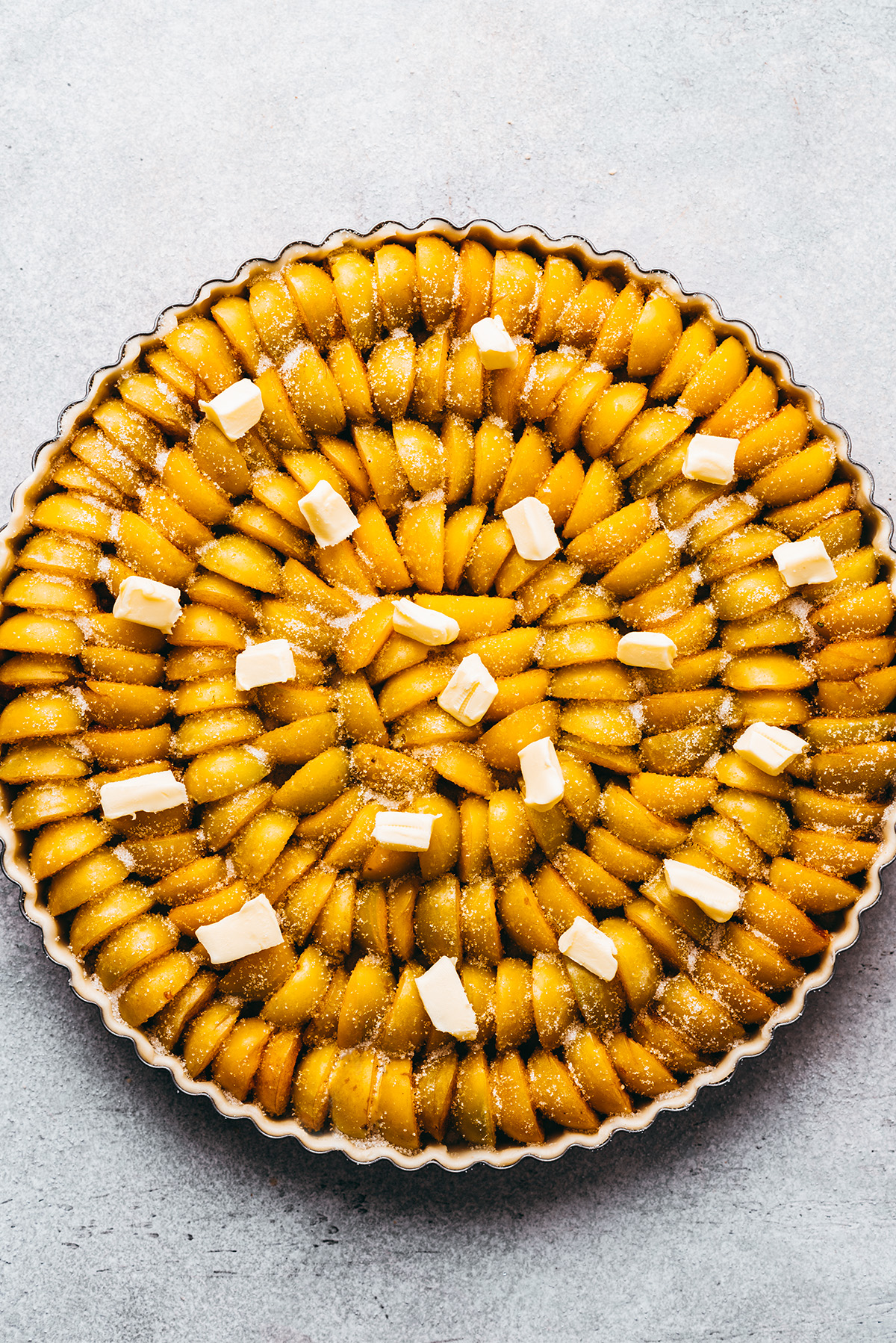 Préparation tarte aux mirabelles sucre beurre - Lilie Bakery