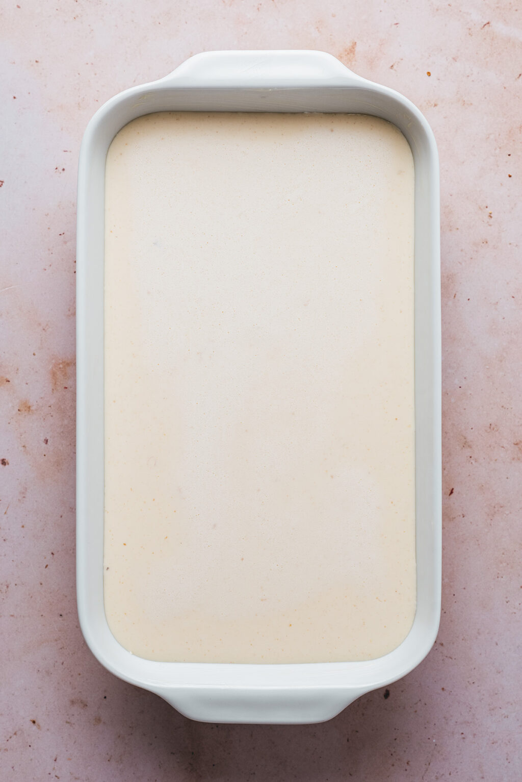 Pâte dans moule far breton - Lilie Bakery