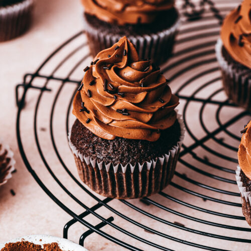 Chocolate cupcake recipe with chocolate whipped ganache - Lilie Bakery