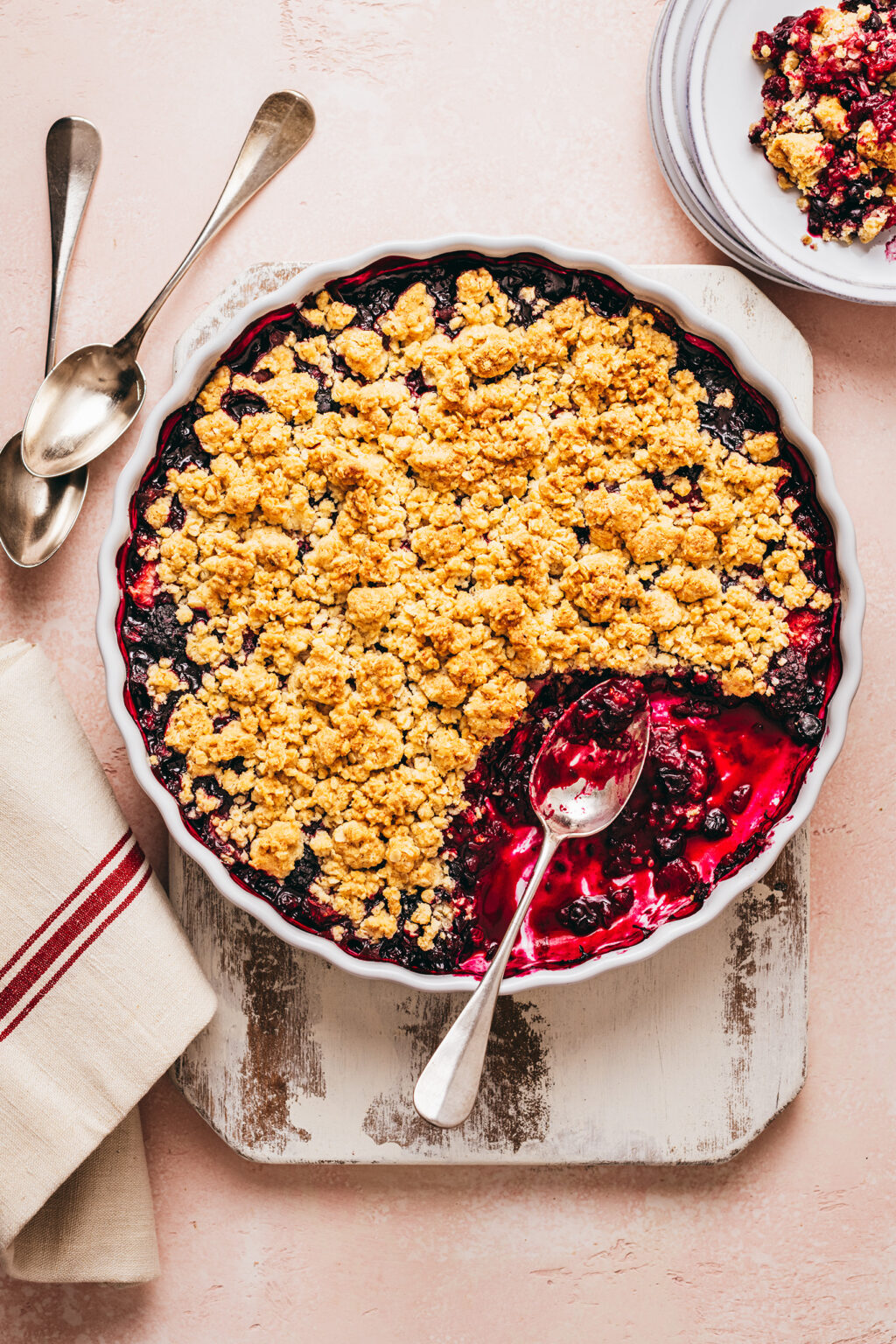 Crumble fruits rouges facile - Lilie Bakery