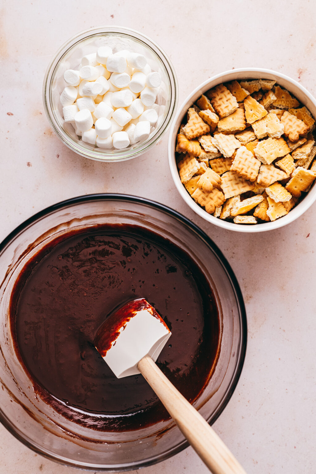 Biscuits secs guimauve chocolat fondu - Lilie Bakery