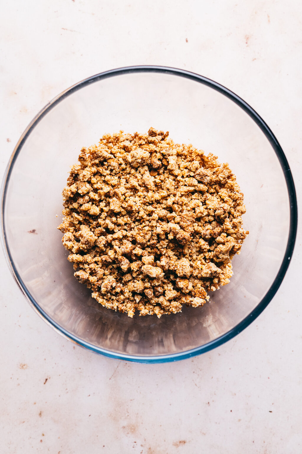 Pear crumble topping - Lilie Bakery